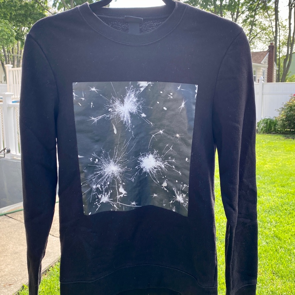FIREWORK GRAPHIC SWEATER